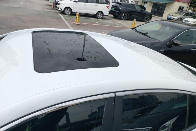 Used MG 5 2022 180 DVVT CVT Youth Luxury Edition
