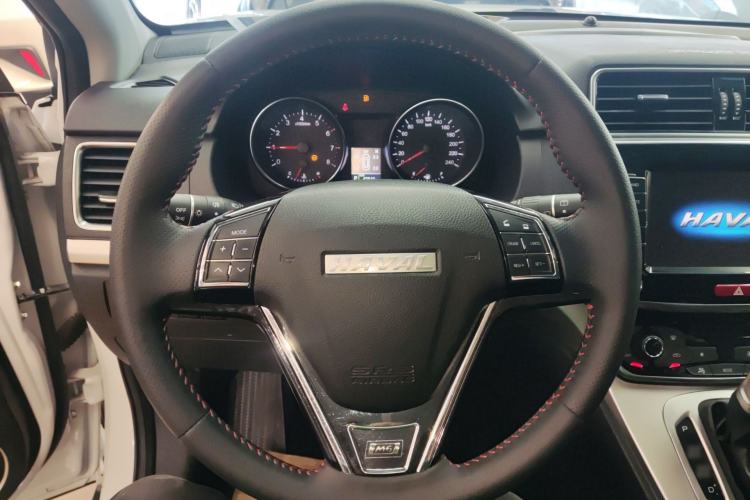 Used Haval M6 2019 1.5T DCT Two-Wheel Drive Elite Version China VI Standard Steering Wheel