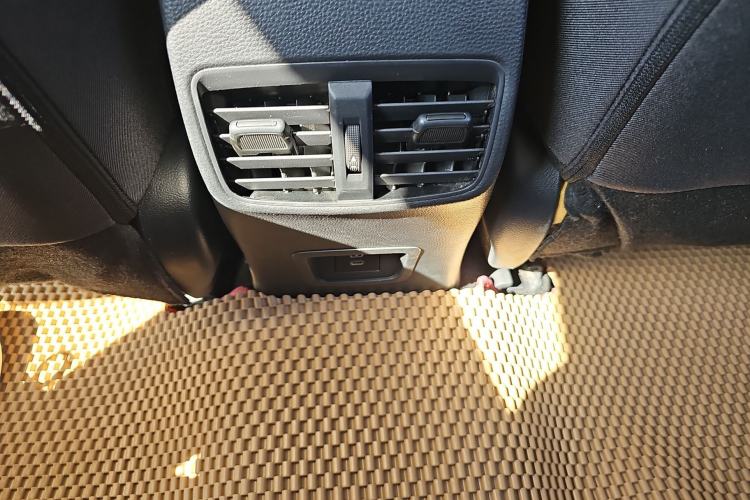 Used Toyota Levin 2023 Smart Electric Hybrid Dual-Engine 1.8L Leading Edition Interior 1