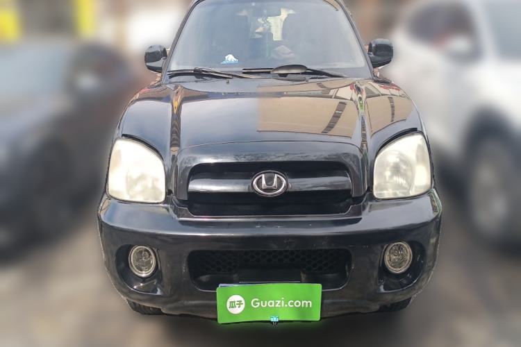 Used Huatai Santa Fe Classic 2012 2.0L Gasoline Manual Two-Wheel Drive with Sunroof Front