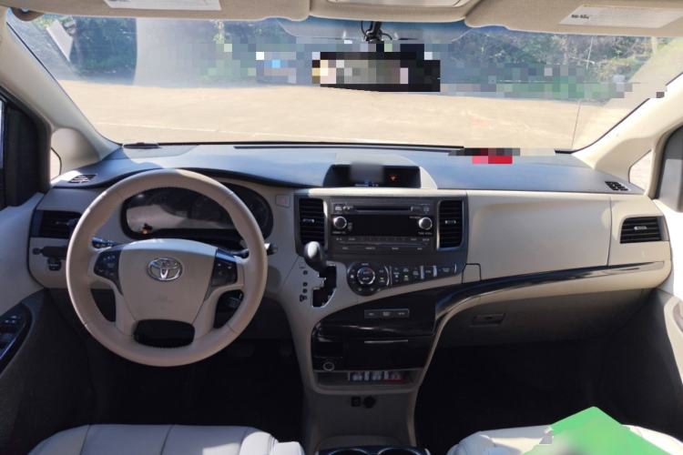 Used Toyota SIENNA 2011 3.5L 4x4 Automatic
