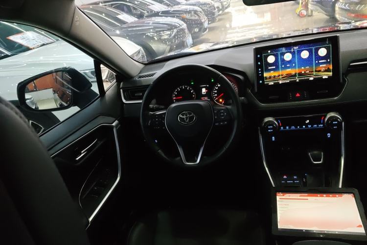 Used Toyota Wildlander 2022 2.0L CVT Two-Wheel Drive Luxury PLUS Edition