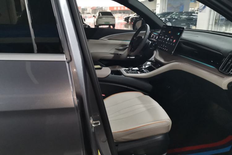 Used BYD Song Pro New Energy 2023 Champion Edition DM-i 110KM Excellence Model Right Front Seat