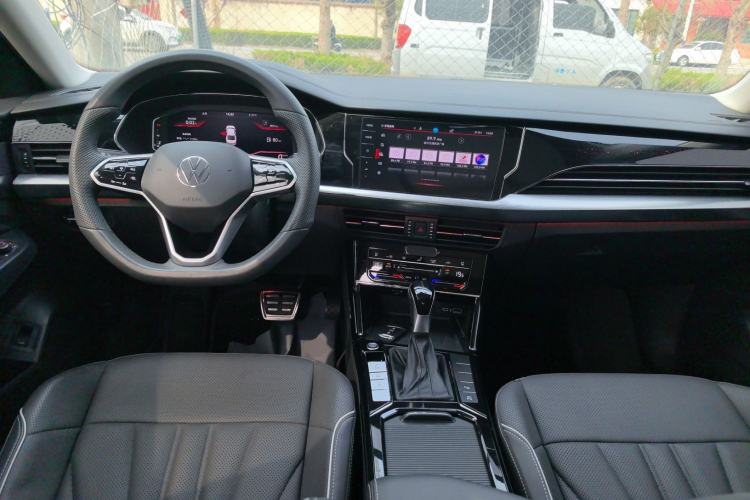 Used Volkswagen Passat 2024 380TSI Dragon Glory Edition
