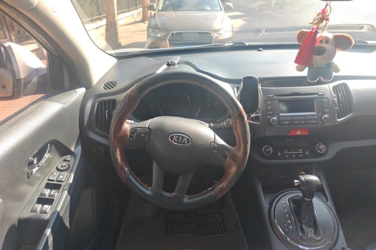 Used Kia Sportage R 2011 2.0L Automatic Two-Wheel Drive Premium Edition
