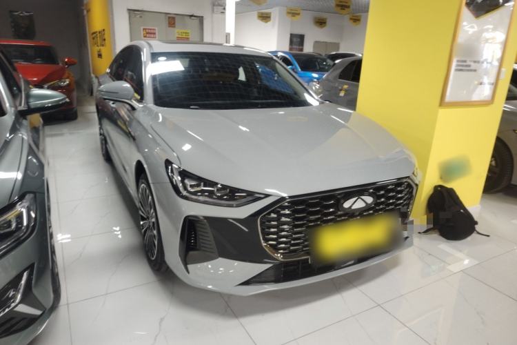 Used Chery Fengyun A8L 2025 1.5 TGDI 145 km Luxury Version Front Right 45 Deg