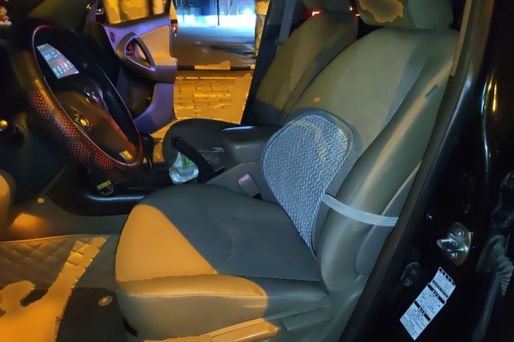 Used Toyota RAV4 2012 Luxurious Edition 2.0L Automatic All-Wheel Drive
