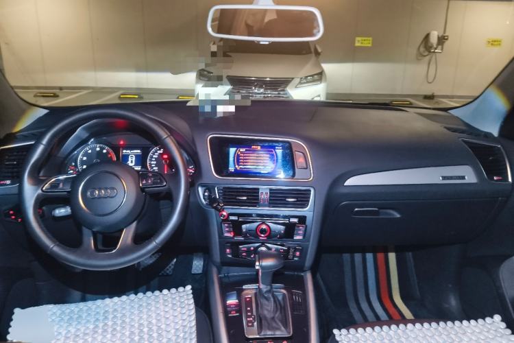 Used Audi Q5 2017 Plus 40 TFSI Ambition Model
