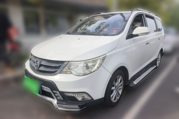 Used Baojun 730 2014 1.5L Manual Luxury Navigation ESP Version 7 Seats