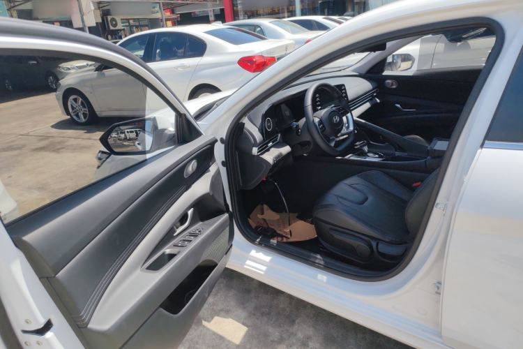 Used Hyundai Elantra 2023 1.5L CVT GLX Elite Edition
