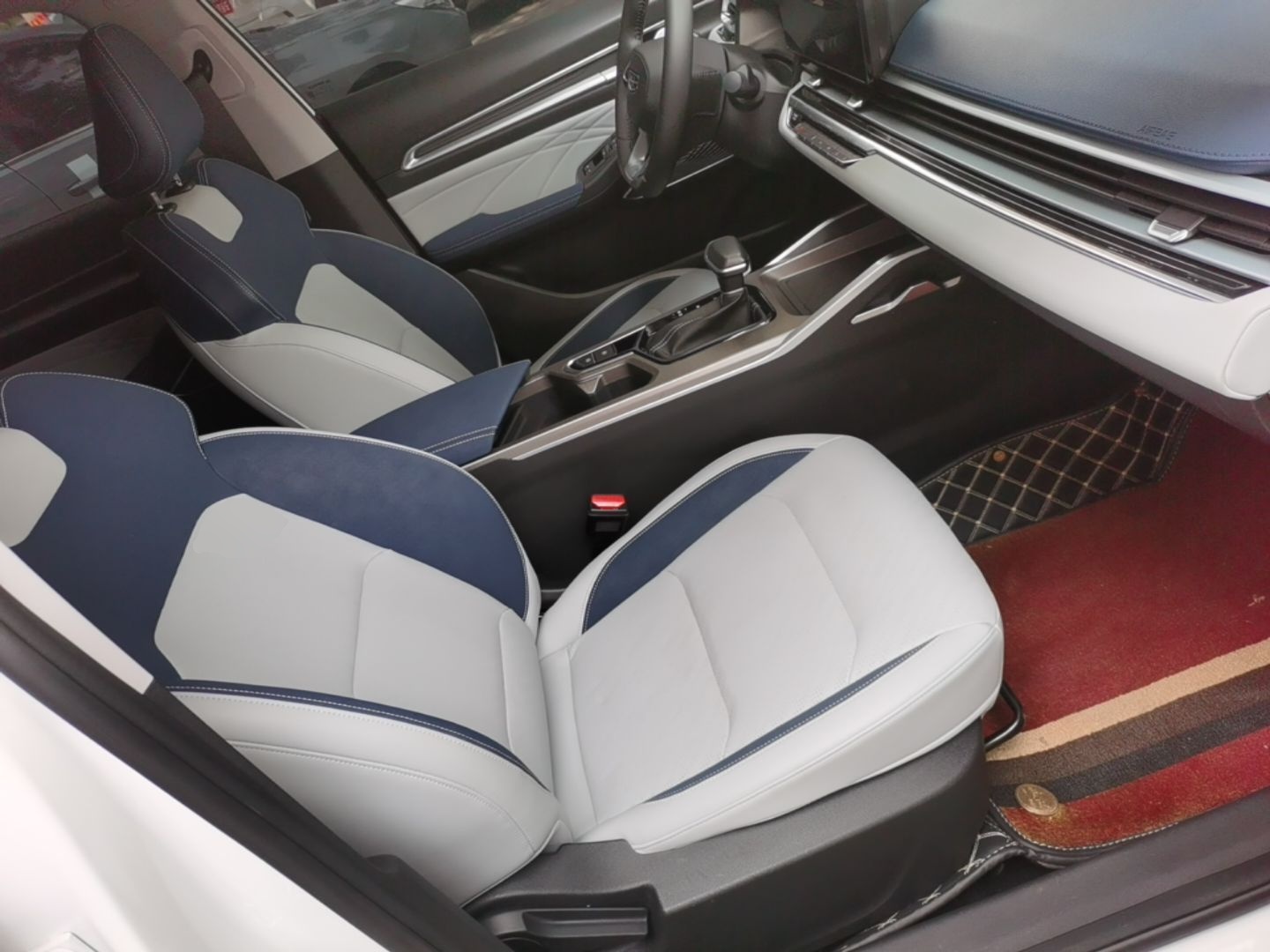 Geely Auto Emgrand 2022 4th Generation 1.5L CVT Flagship Model — снимка 19