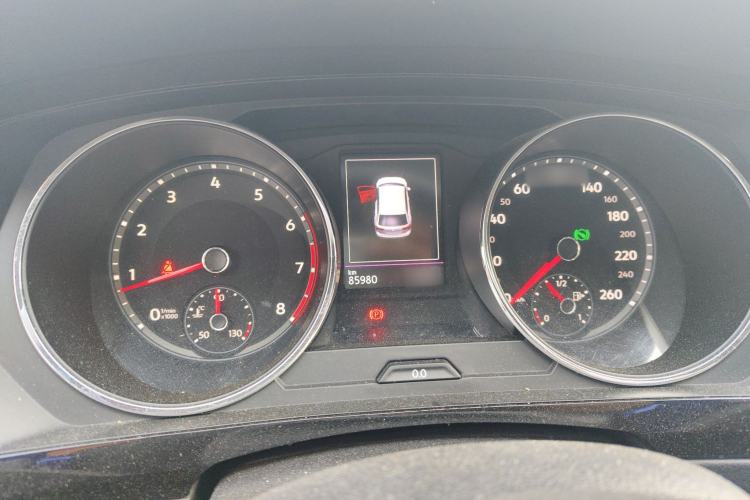 Used Volkswagen Tiguan L 2019 330TSI Automatic Two-Wheel Drive Smart Luxury Version China V Emission Standard
