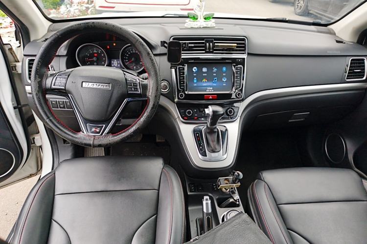 Used Haval H6 2015 Sport Edition 1.5T Automatic Two-Wheel Drive Luxury Model Center Console