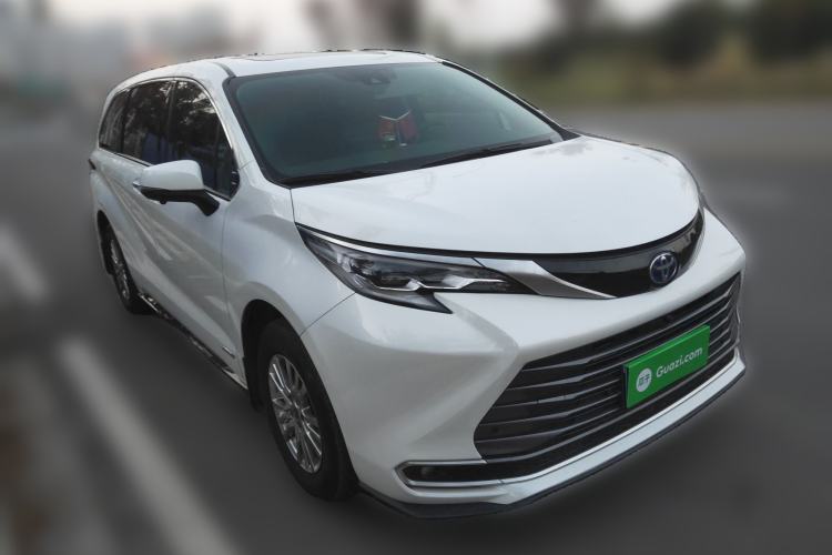 Used Toyota Sienna 2021 2.5L Hybrid Luxury Edition