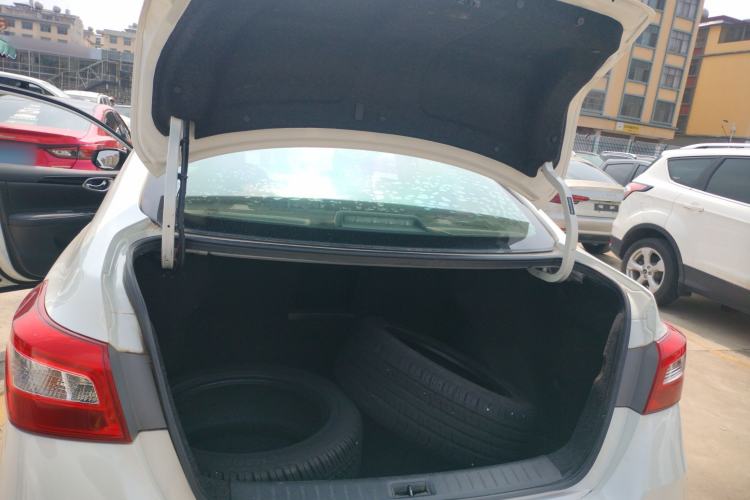 Used Nissan Sylphy 2019 1.6XL Manual Luxury Version China VI Standard