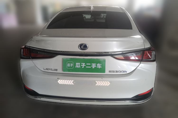 Used Lexus ES 2020 300h Premier Edition
