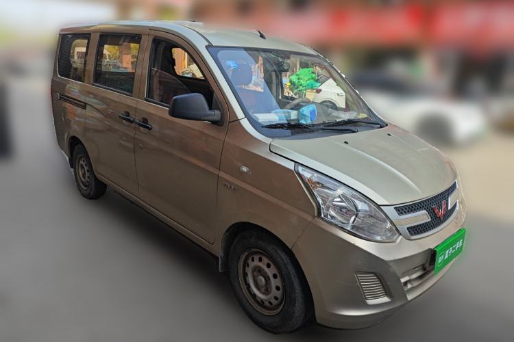 Used Wuling Rongguang V 2016 1.5L Practical Version Front Right 45 Deg