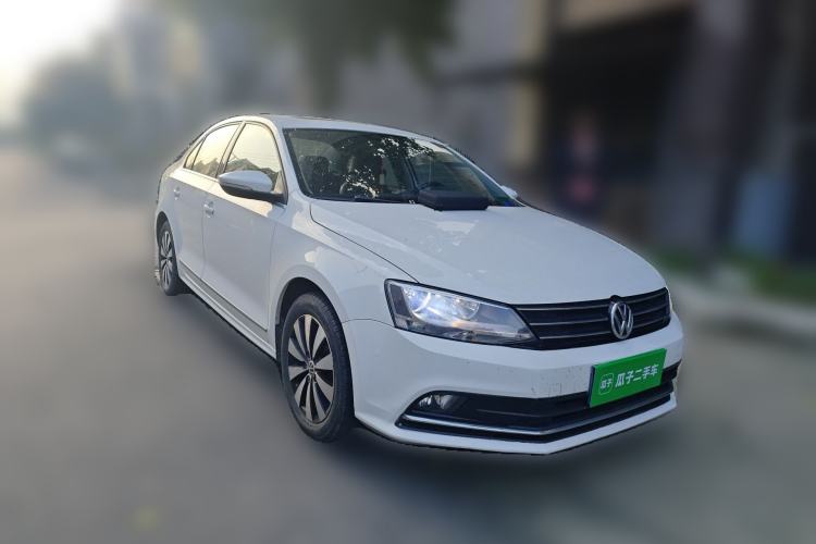 Used Volkswagen Sagitar 2018 1.6L Automatic Comfort Model Front Right 45 Deg