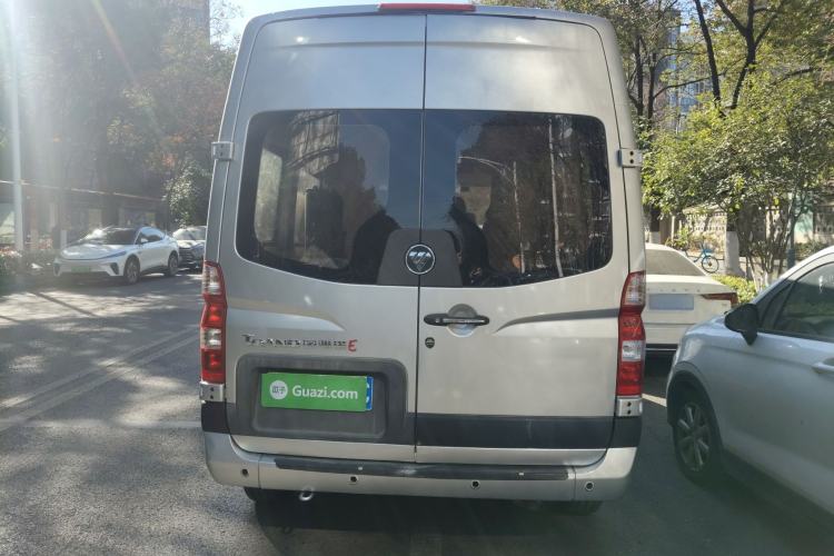 Used Foton Toano 2019 2.5T E5 Short Wheelbase Mid-Roof 5/6-Seater 4J25TC3
