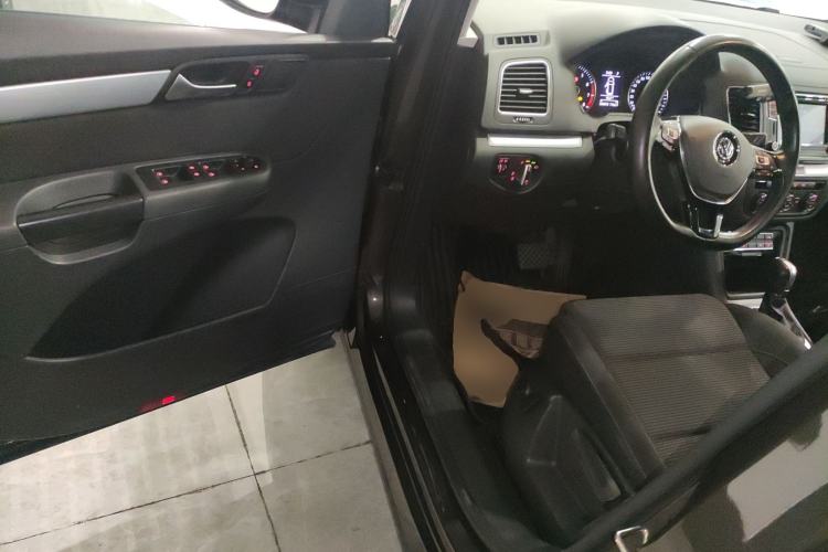 Used Volkswagen Sharan 2016 380TSI Comfort Edition 7-Seater
