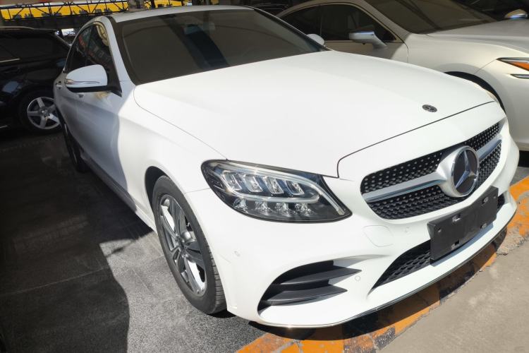 Used Mercedes-Benz C-Class 2019 C 180 L Fashion Edition Sport Version Front Right 45 Deg