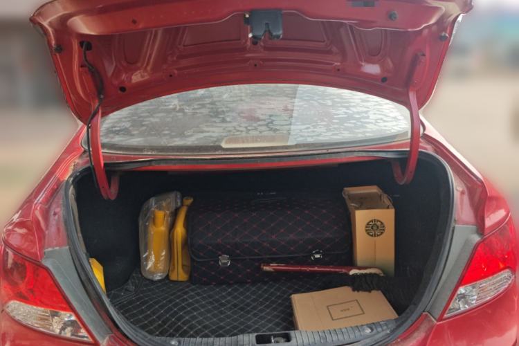 Used Hyundai Verna (older generation) 2010 Sedan 1.4L Manual Comfort GS
