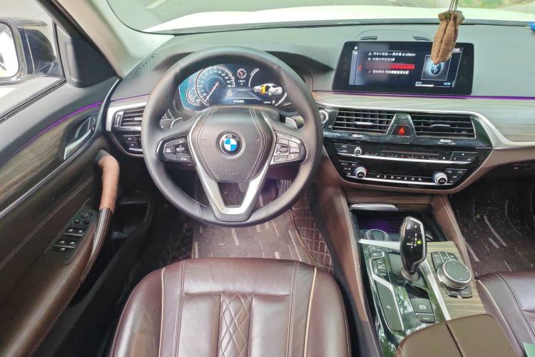 Used BMW 5 Series 2018 530Li Leading Edition Luxury Package Steering Wheel