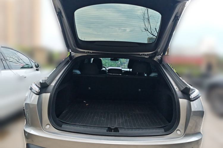 Used ONVO L60 2024 60 kWh Rear-Drive Version