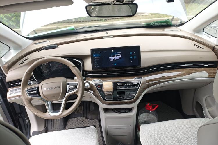 Used Roewe iMAX8 2023 400TGI Comfort Edition