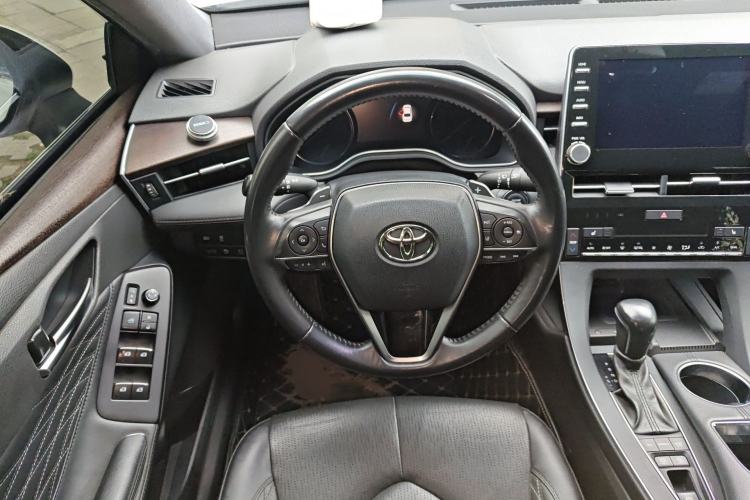 Used Toyota Avalon 2019 2.5L Touring Premium Version China VI Standard Steering Wheel