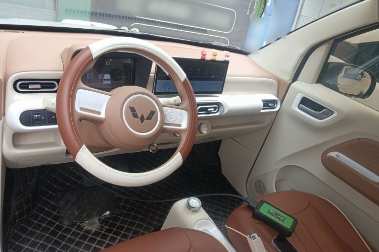 Used Wuling Hongguang MINIEV 2024 3rd Generation 215km Youth Edition Center Console