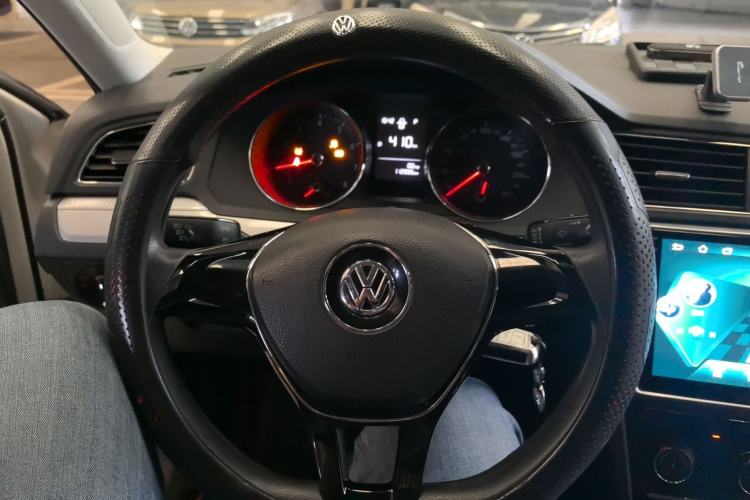 Used Volkswagen Lamando 2017 230TSI DSG Fashion Edition Steering Wheel