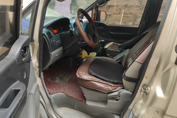 Used FORTHING Lingzhi 2013 M3 1.6L 7-Seater Luxury Model
