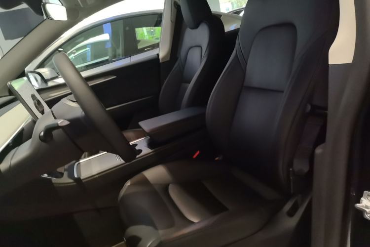 Used Tesla Model Y 2024 Rear-Wheel-Drive Version Left Front Seat