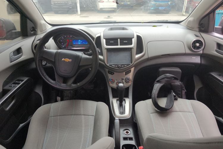 Used Chevrolet Aveo Sonic 2014 Sedan 1.4SL AT Stylish Sunroof Edition