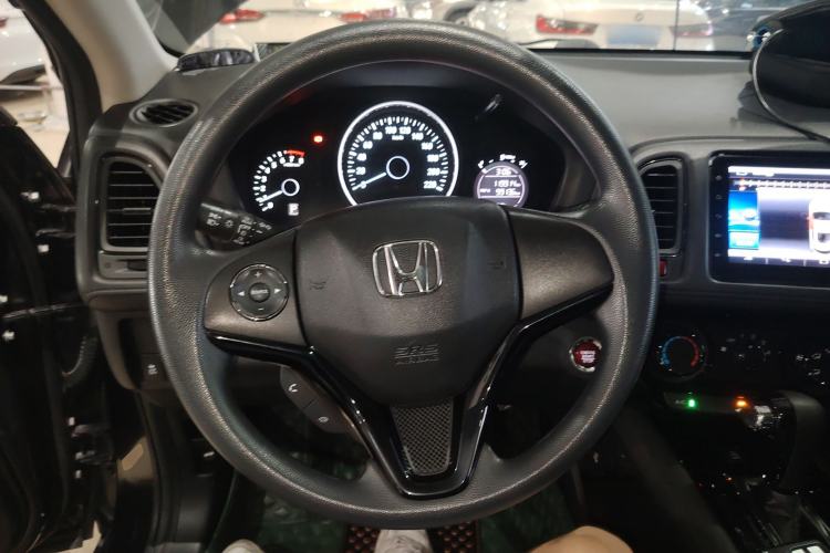 Used Honda Vezel 2017 1.8L CVT Front-Wheel Drive Pioneer Edition