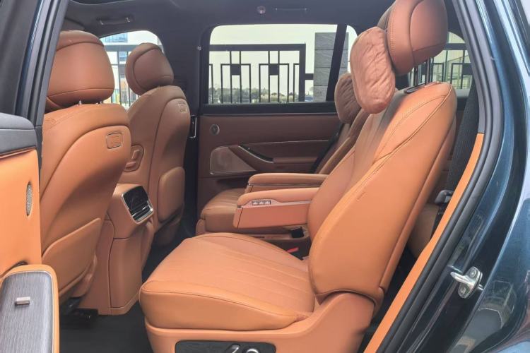 Used Hima AITO M8 2025 Extended-Range Max+ Version 53.4 kWh 6-Seater Edition