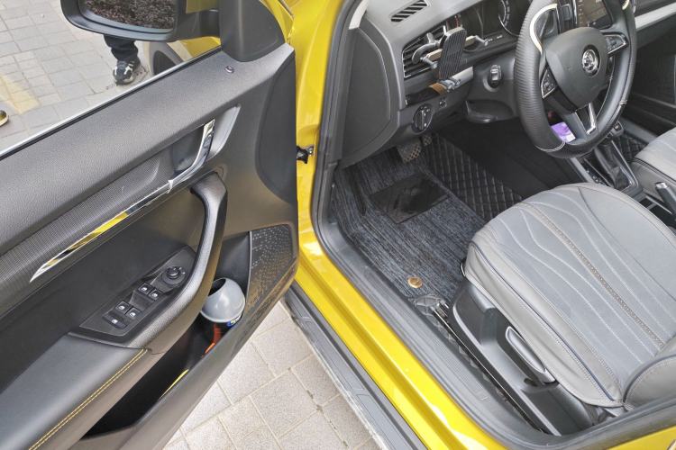 Used Skoda Kamiq 2020 GT 1.5L Automatic Flagship Model China VI Standard Driver Seat