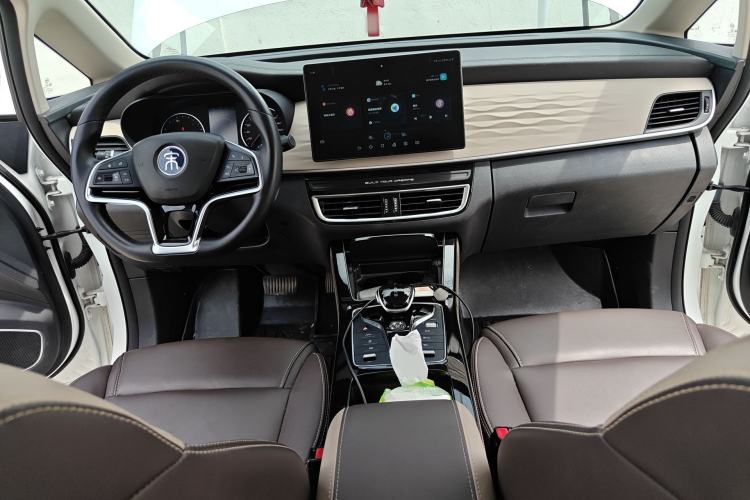 Used BYD Song MAX New Energy 2022 DM-i 105KM Flagship Model Center Console