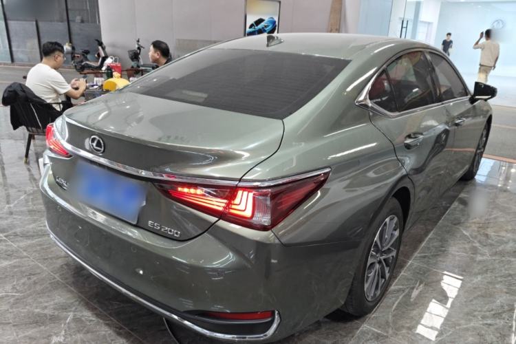 Used Lexus ES 2024 200 Premium Edition
