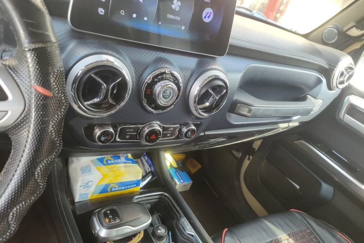 Used BAIC Off-Road BJ40 2021 2.0T Automatic Four-Wheel Drive Ring the Tower Champion Edition