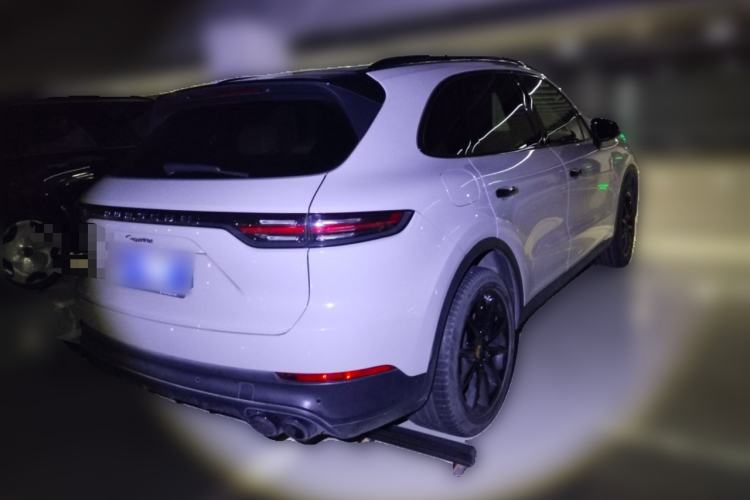 Used Porsche Cayenne 2018 Cayenne 3.0T Rear Right 45 Deg