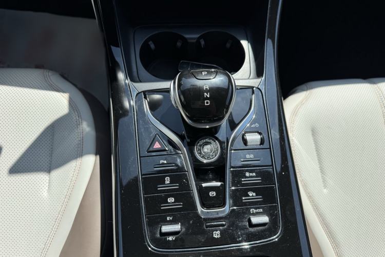 Used BYD Qin PLUS 2024 HONOR Edition DM-i 55KM Leading Model
