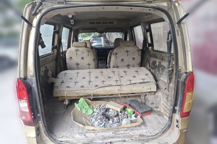 Used Wuling Rongguang V 2015 1.2L Standard Version
