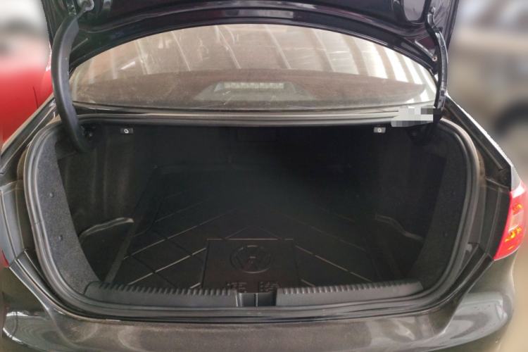 Used Volkswagen Sagitar 2014 Revised Version 1.6L Automatic Comfort Edition Trunk