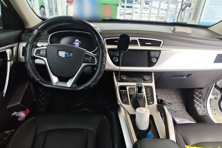 Used Geely Auto Emgrand X7 Sport 2020 1.8TD DCT Two-Wheel Drive Smart Connect 4G-Enabled Version Center Console