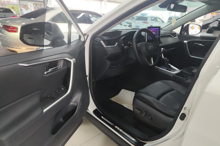 Used Toyota RAV4 2021 2.0L CVT 4x4 Trend Edition
