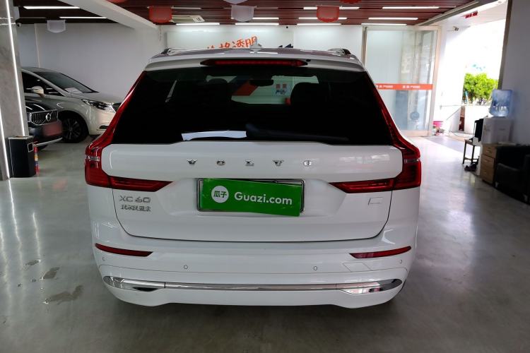 Used Volvo XC60 New Energy 2022 T8 Plug-in Hybrid All-Wheel Drive Smart Luxury Edition Exterior 4