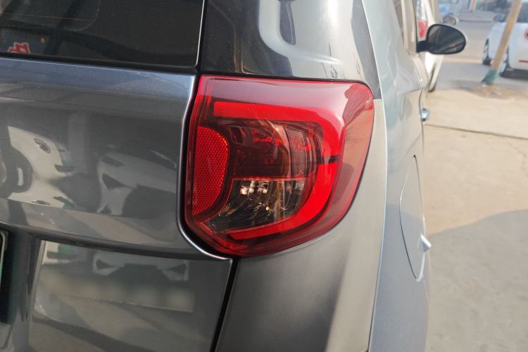 Used Chery Little Ant 2022 Revised Version Sweet Pink Edition Half-Sugar Version Lithium Iron Phosphate 30.7 kWh 30 kW 301 km
