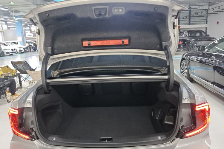 Used Volvo S90 New Energy 2023 T8 Plug-in Hybrid All-Wheel Drive Long-Range Luxury Edition
